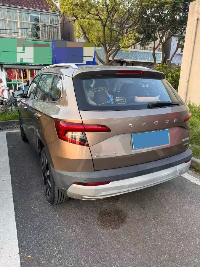 2020 Skoda Karoq 1.4T 150HP L4 7DCT,autocango,china used car exporter,china ev exporter,chinese used car exporter,chinese used ev exporter