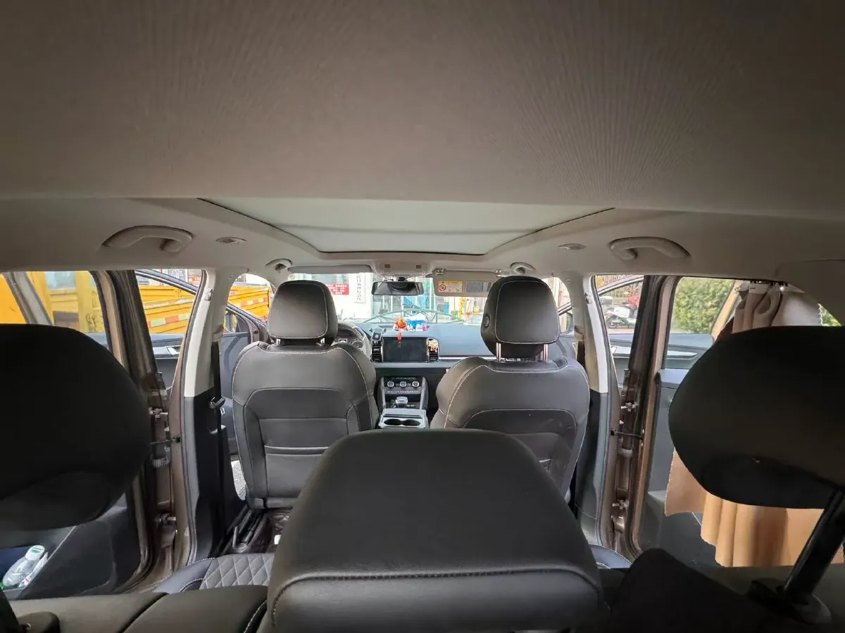 2020 Skoda Karoq 1.4T 150HP L4 7DCT,autocango,china used car exporter,china ev exporter,chinese used car exporter,chinese used ev exporter