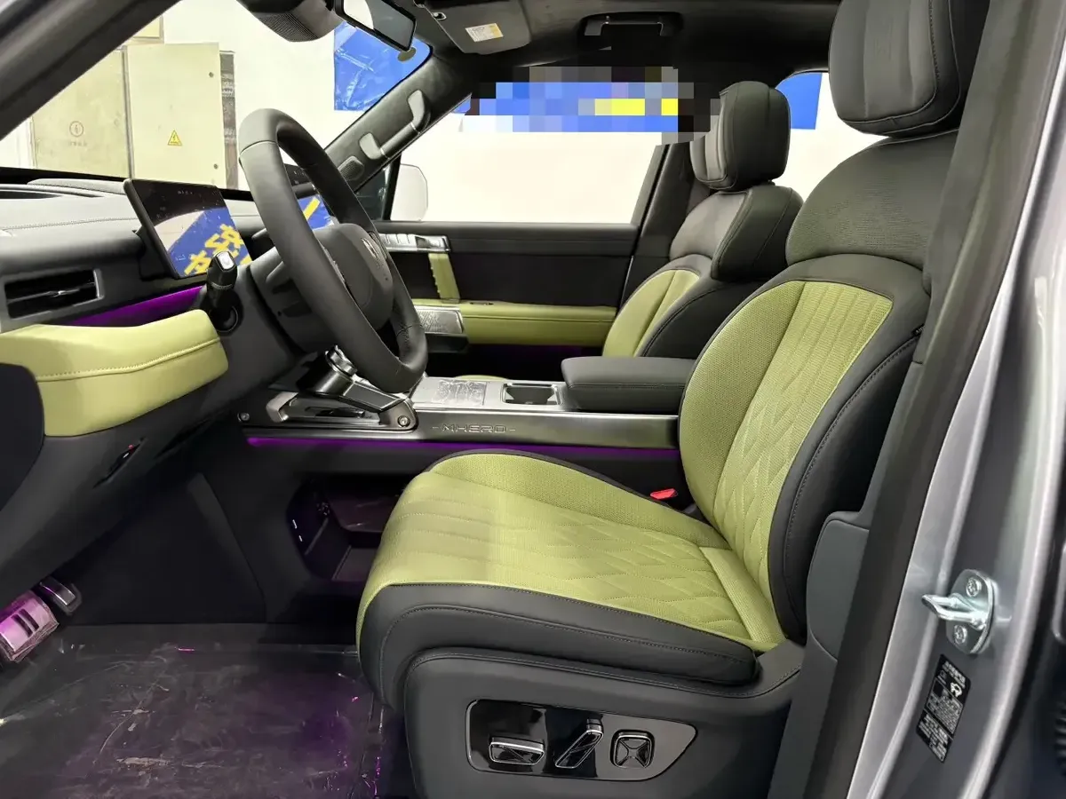 2025 Jetour Zongheng G700 2.0T 211HP L4 2DHT PHEV,autocango,china used car exporter,china ev exporter,chinese used car exporter,chinese used ev exporter
