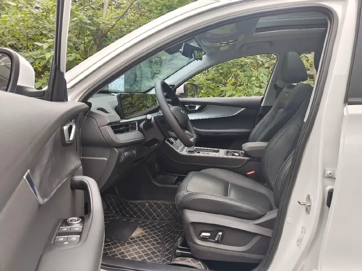 2022 Chery Tiggo 7 Plus 1.5T 156HP L4 CVT,autocango,china used car exporter,china ev exporter,chinese used car exporter,chinese used ev exporter