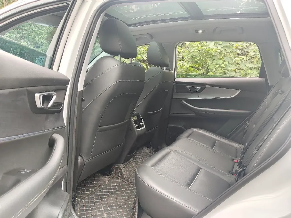 2022 Chery Tiggo 7 Plus 1.5T 156HP L4 CVT,autocango,china used car exporter,china ev exporter,chinese used car exporter,chinese used ev exporter