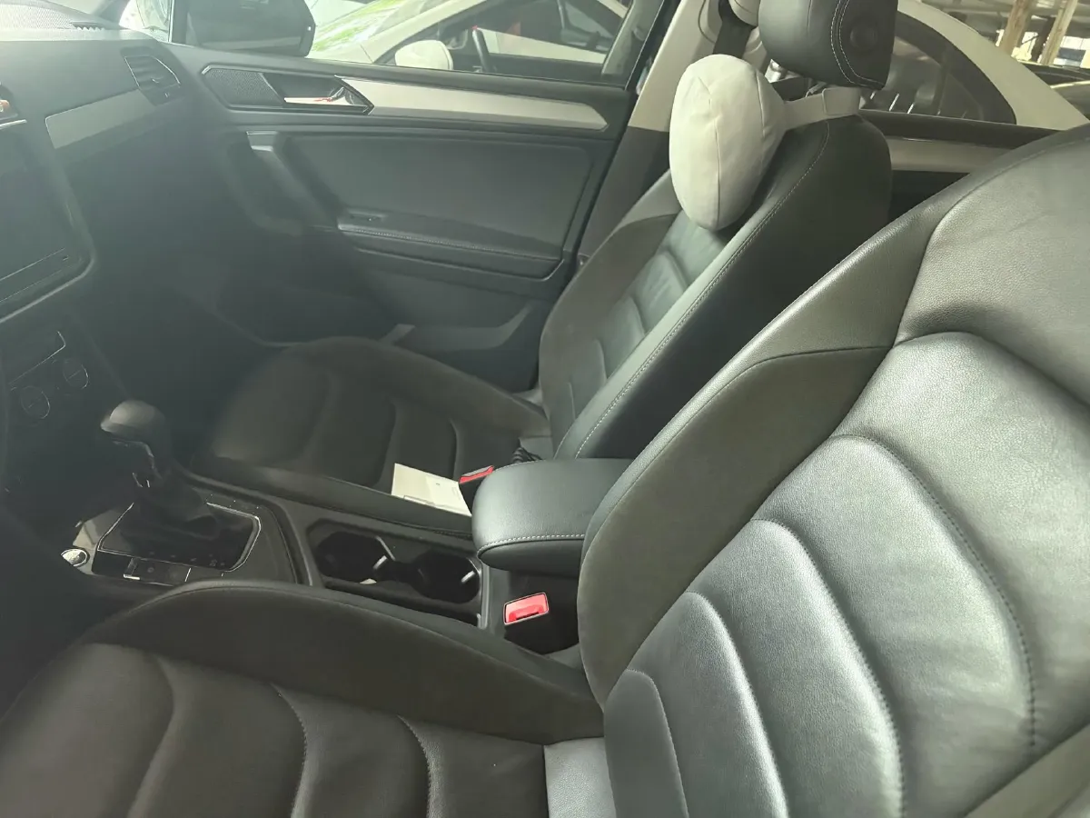 2019 Volkswagen CC 2.0T 186HP L4 7DCT,autocango,china used car exporter,china ev exporter,chinese used car exporter,chinese used ev exporter