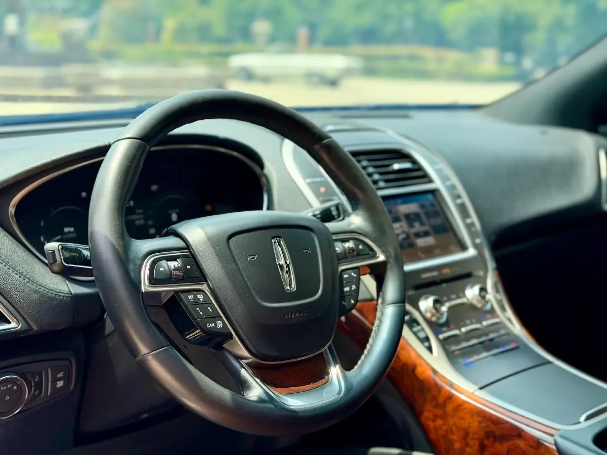 2019 Lincoln Nautilus 2.0T 235HP L4 8AT,autocango,china used car exporter,china ev exporter,chinese used car exporter,chinese used ev exporter