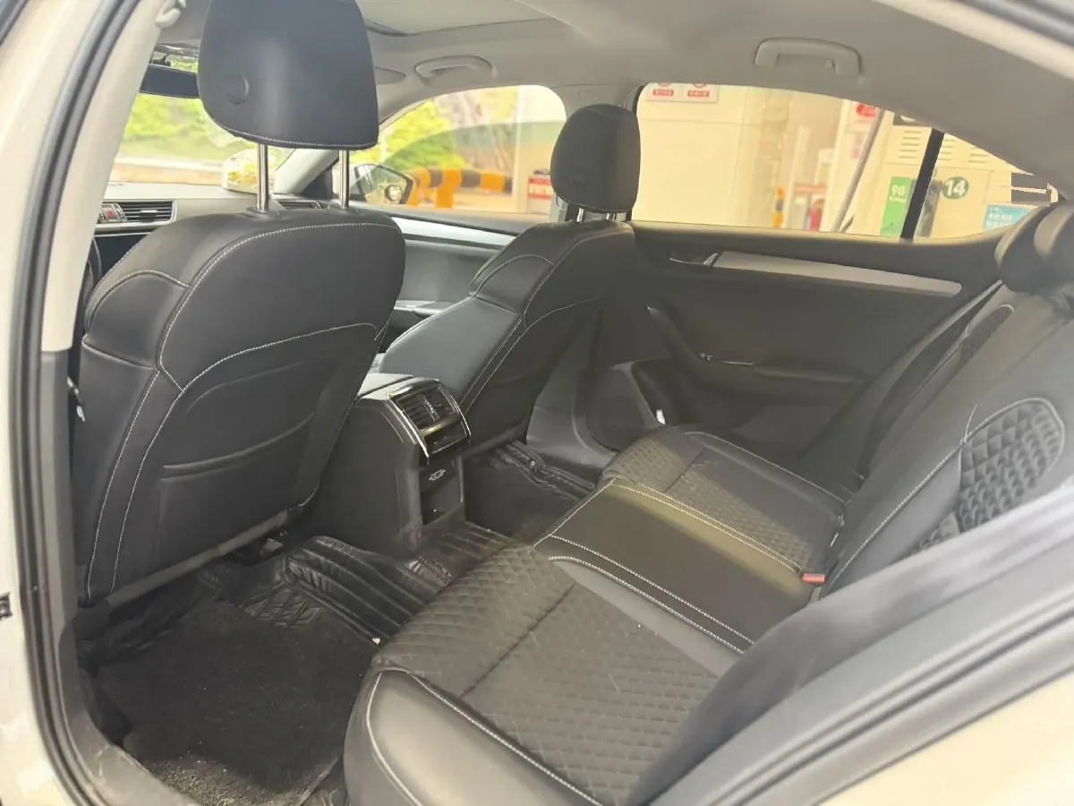 2018 Nissan Terra 2.5L 184HP L4 7AT,autocango,china used car exporter,china ev exporter,chinese used car exporter,chinese used ev exporter