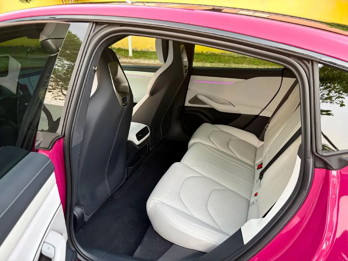 2024 MI SU7 BEV 101KWH,autocango,china used car exporter,china ev exporter,chinese used car exporter,chinese used ev exporter