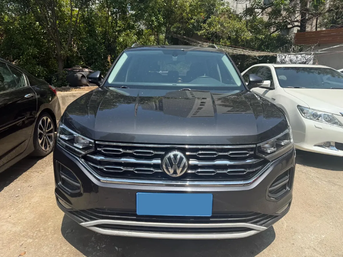 2019 Jeep Cherokee 2.0T 234HP L4 9AT,autocango,china used car exporter,china ev exporter,chinese used car exporter,chinese used ev exporter