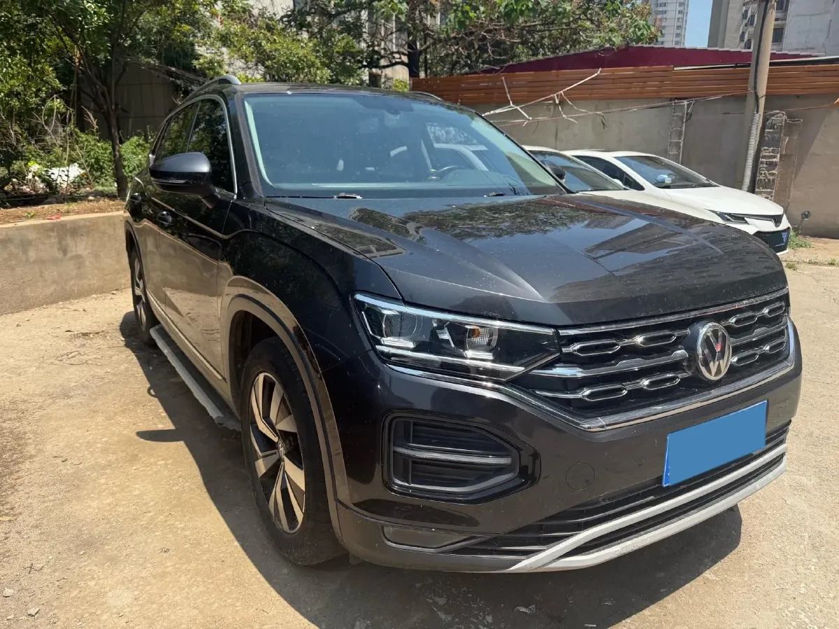 2019 Jeep Cherokee 2.0T 234HP L4 9AT,autocango,china used car exporter,china ev exporter,chinese used car exporter,chinese used ev exporter