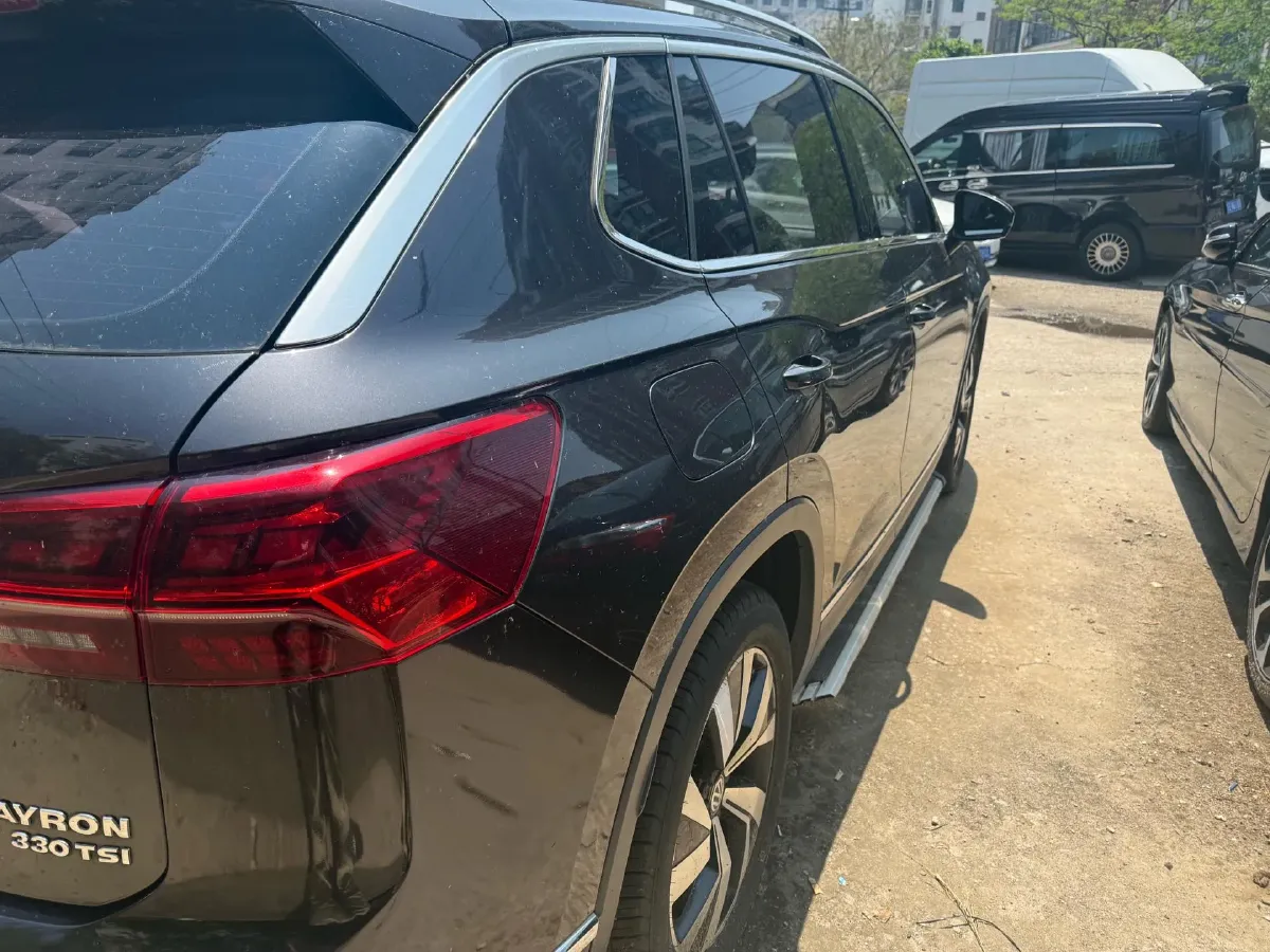 2019 Jeep Cherokee 2.0T 234HP L4 9AT,autocango,china used car exporter,china ev exporter,chinese used car exporter,chinese used ev exporter