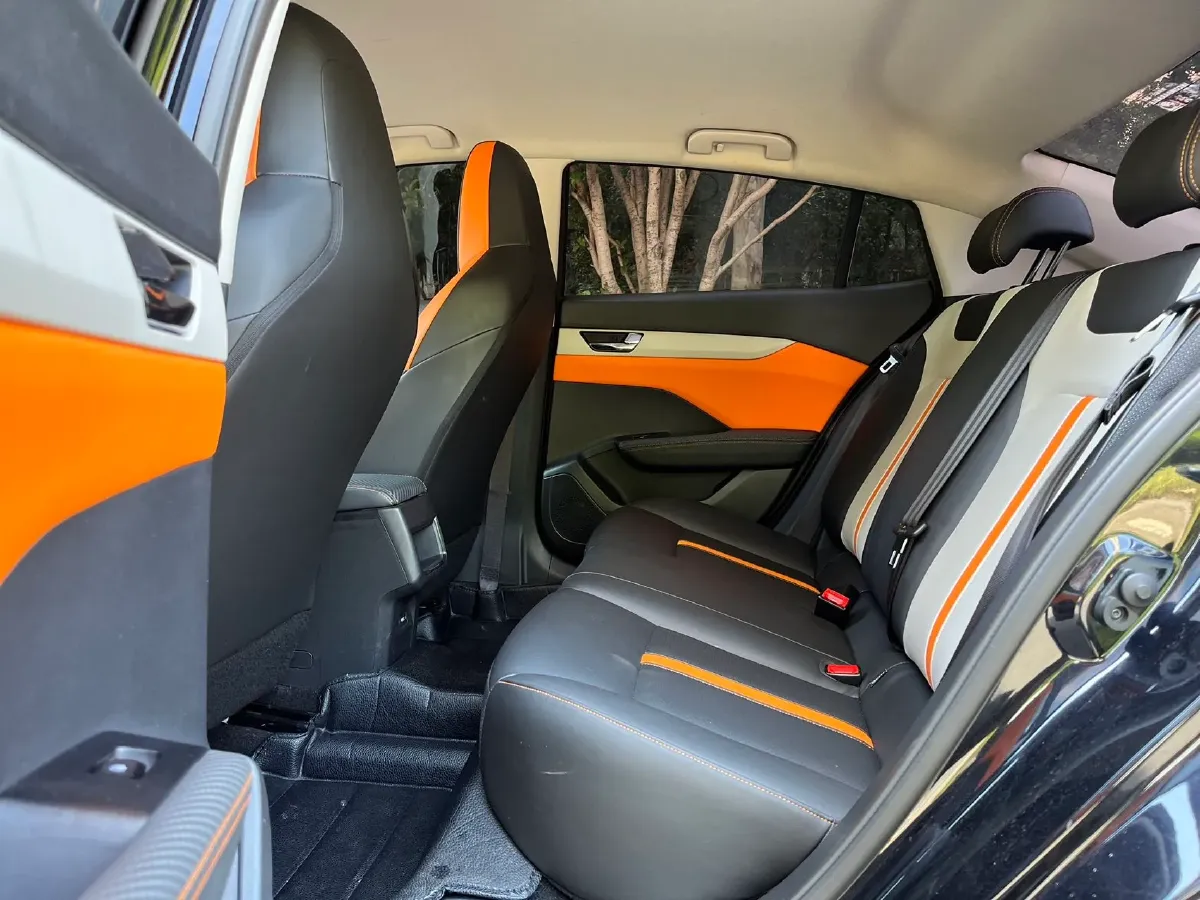2023 DongFeng Aeolus YiXuan 1.5L 125HP L4 6DCT,autocango,china used car exporter,china ev exporter,chinese used car exporter,chinese used ev exporter