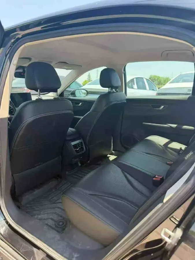 2024 HongQi E-QM5 BEV 60KWH,autocango,china used car exporter,china ev exporter,chinese used car exporter,chinese used ev exporter