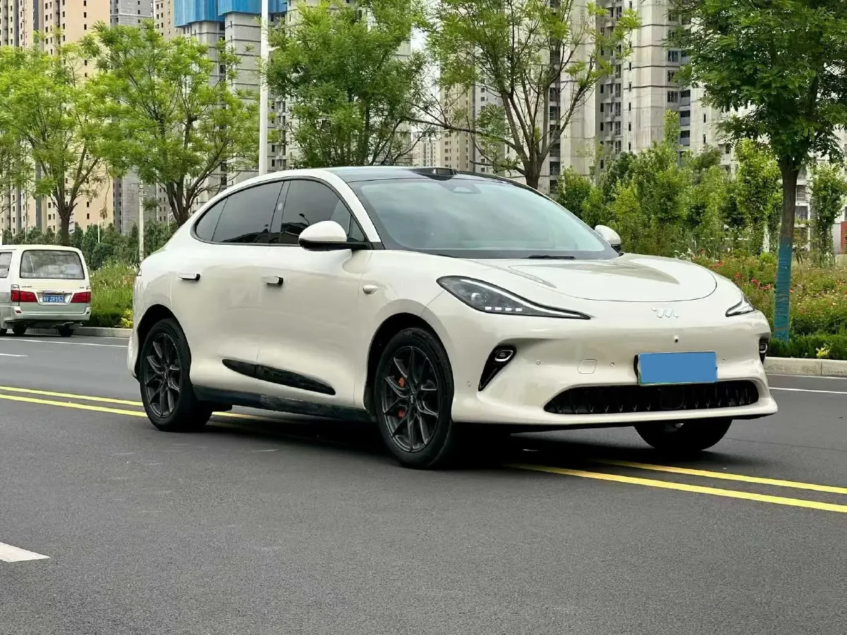 2025 IM LS6 BEV 75KWH,autocango,china used car exporter,china ev exporter,chinese used car exporter,chinese used ev exporter