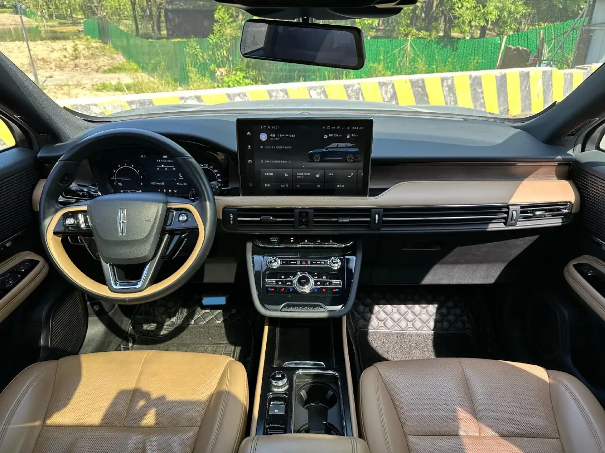 2021 Lincoln Corsair 2.0T 245HP L4 8AT,autocango,china used car exporter,china ev exporter,chinese used car exporter,chinese used ev exporter