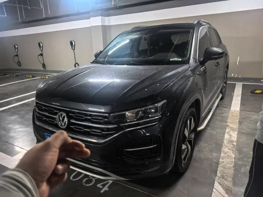 2019 Jeep Cherokee 2.0T 234HP L4 9AT,autocango,china used car exporter,china ev exporter,chinese used car exporter,chinese used ev exporter