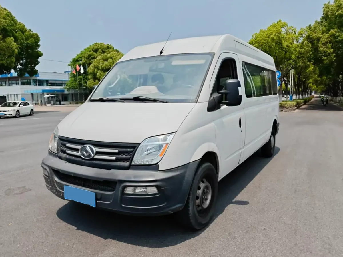 2019 MAXUS XinTu V80 2.5T 136HP L4 6MT,autocango,china used car exporter,china ev exporter,chinese used car exporter,chinese used ev exporter