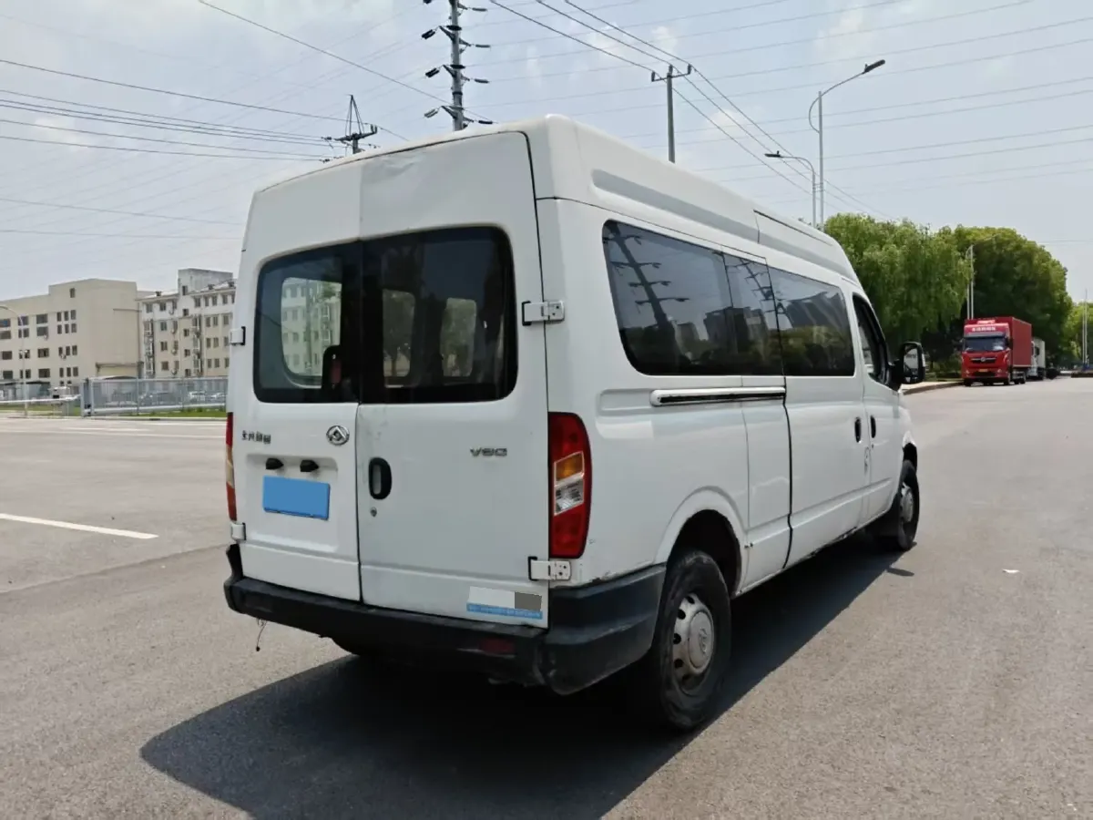 2019 MAXUS XinTu V80 2.5T 136HP L4 6MT,autocango,china used car exporter,china ev exporter,chinese used car exporter,chinese used ev exporter