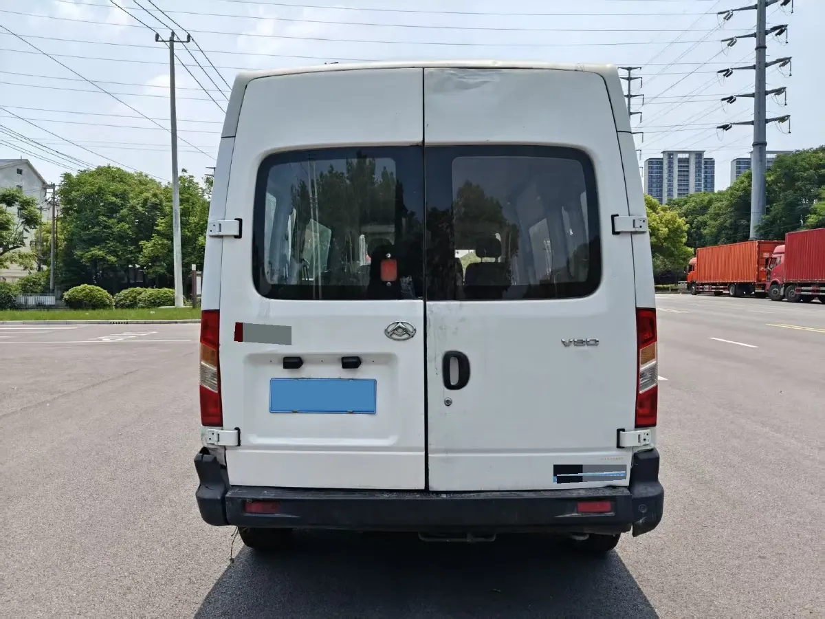 2019 MAXUS XinTu V80 2.5T 136HP L4 6MT,autocango,china used car exporter,china ev exporter,chinese used car exporter,chinese used ev exporter