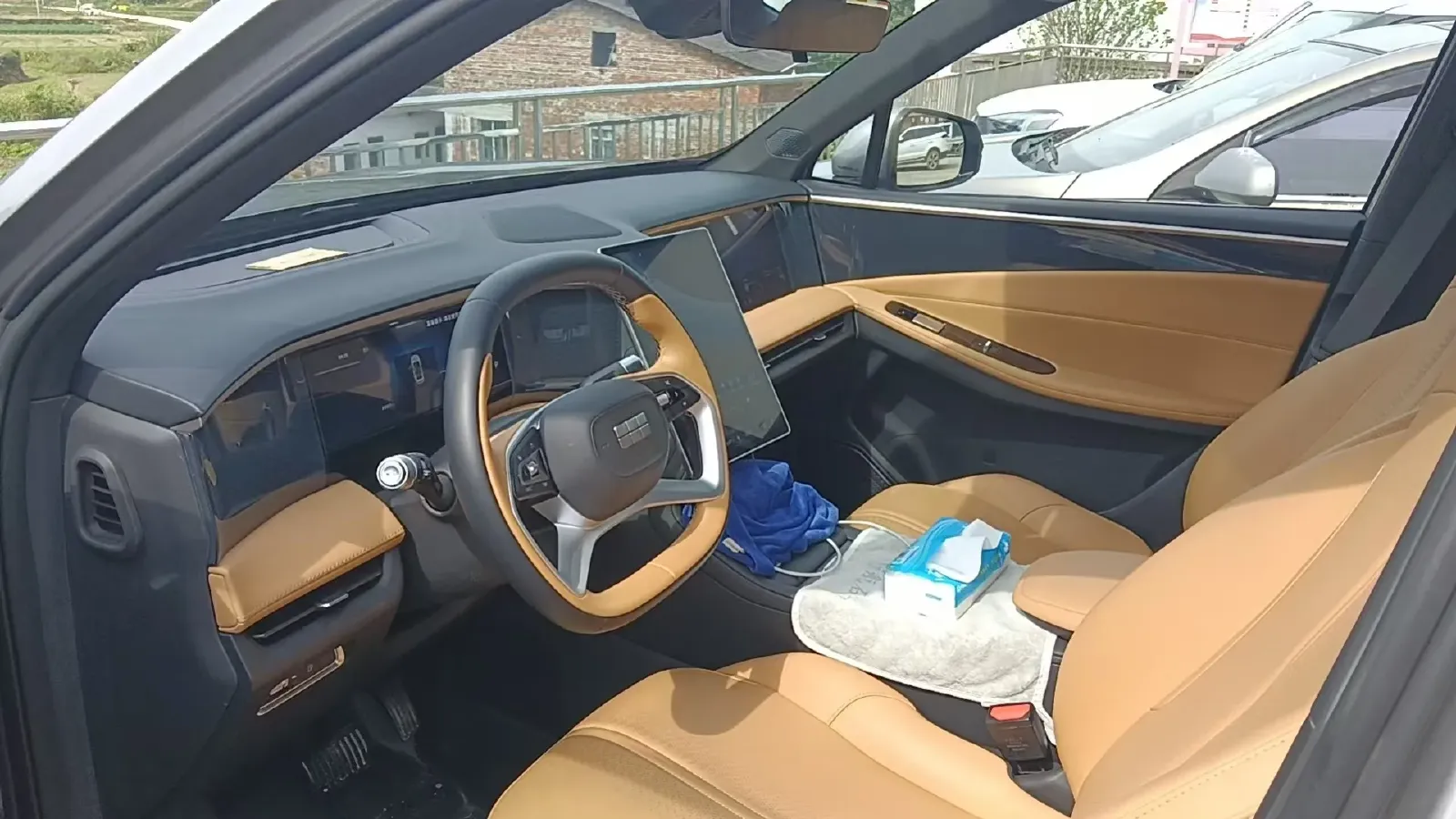 2024 Geely Galaxy L7 1.5T 163HP L4 3DHT PHEV 9.11KWH,autocango,china used car exporter,china ev exporter,chinese used car exporter,chinese used ev exporter