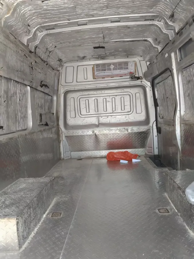 2023 MAXUS XinTu V80 2.0T 139HP L4 6MT,autocango,china used car exporter,china ev exporter,chinese used car exporter,chinese used ev exporter