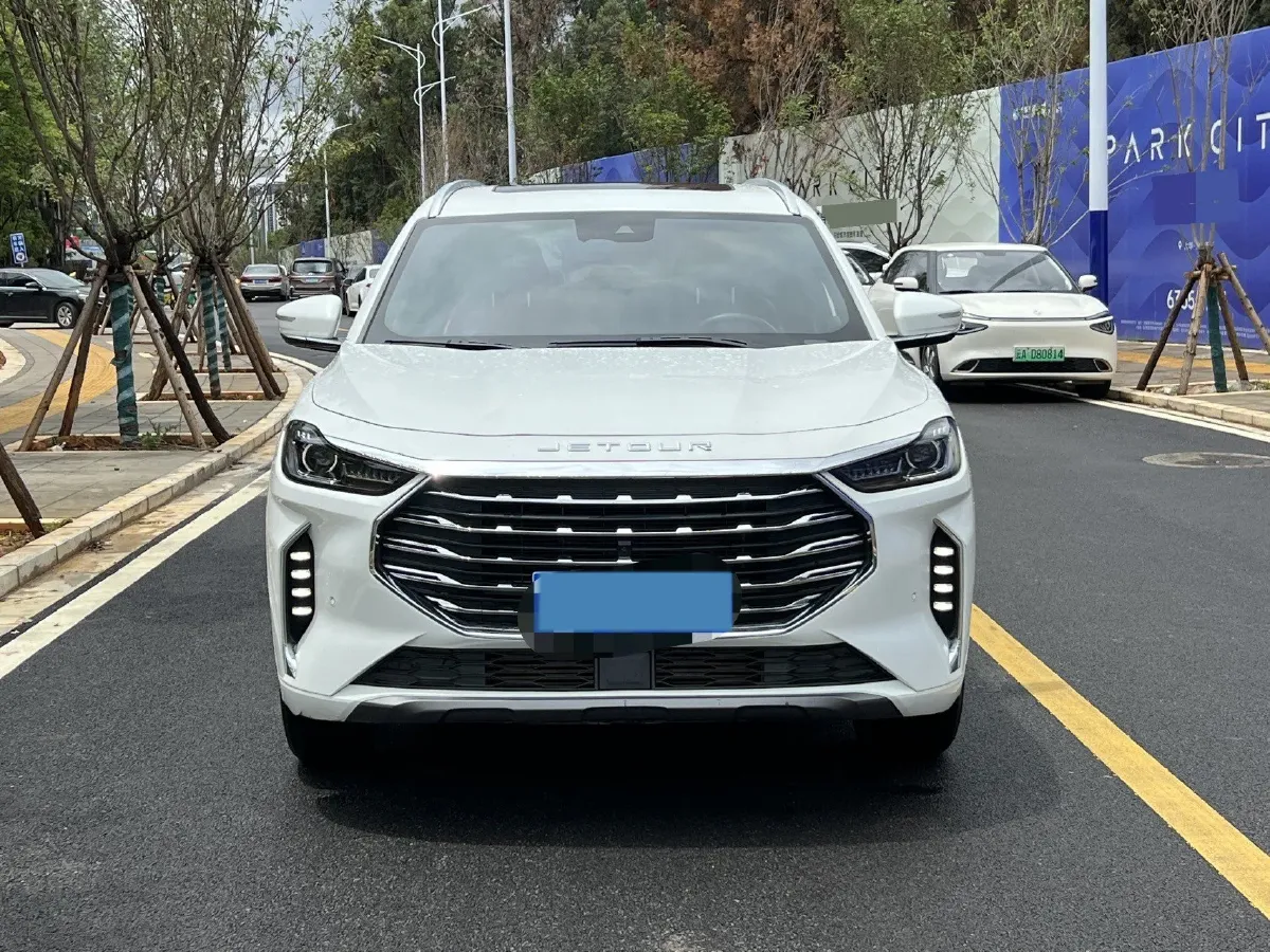 2021 Chery Tiggo 8 Plus 1.6T 197HP L4 7DCT,autocango,china used car exporter,china ev exporter,chinese used car exporter,chinese used ev exporter
