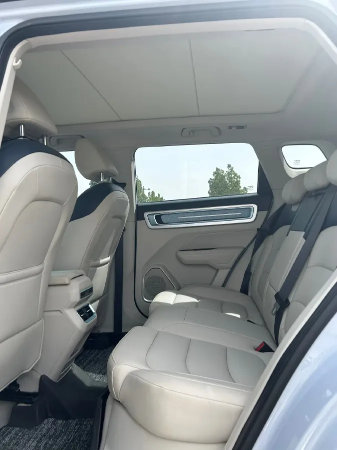 2023 Geely ICON 1.5T 181HP L4 7DCT,autocango,china used car exporter,china ev exporter,chinese used car exporter,chinese used ev exporter