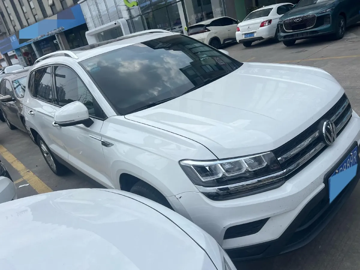 2019 MINI MINI 1.5T 102HP L3 7DCT,autocango,china used car exporter,china ev exporter,chinese used car exporter,chinese used ev exporter
