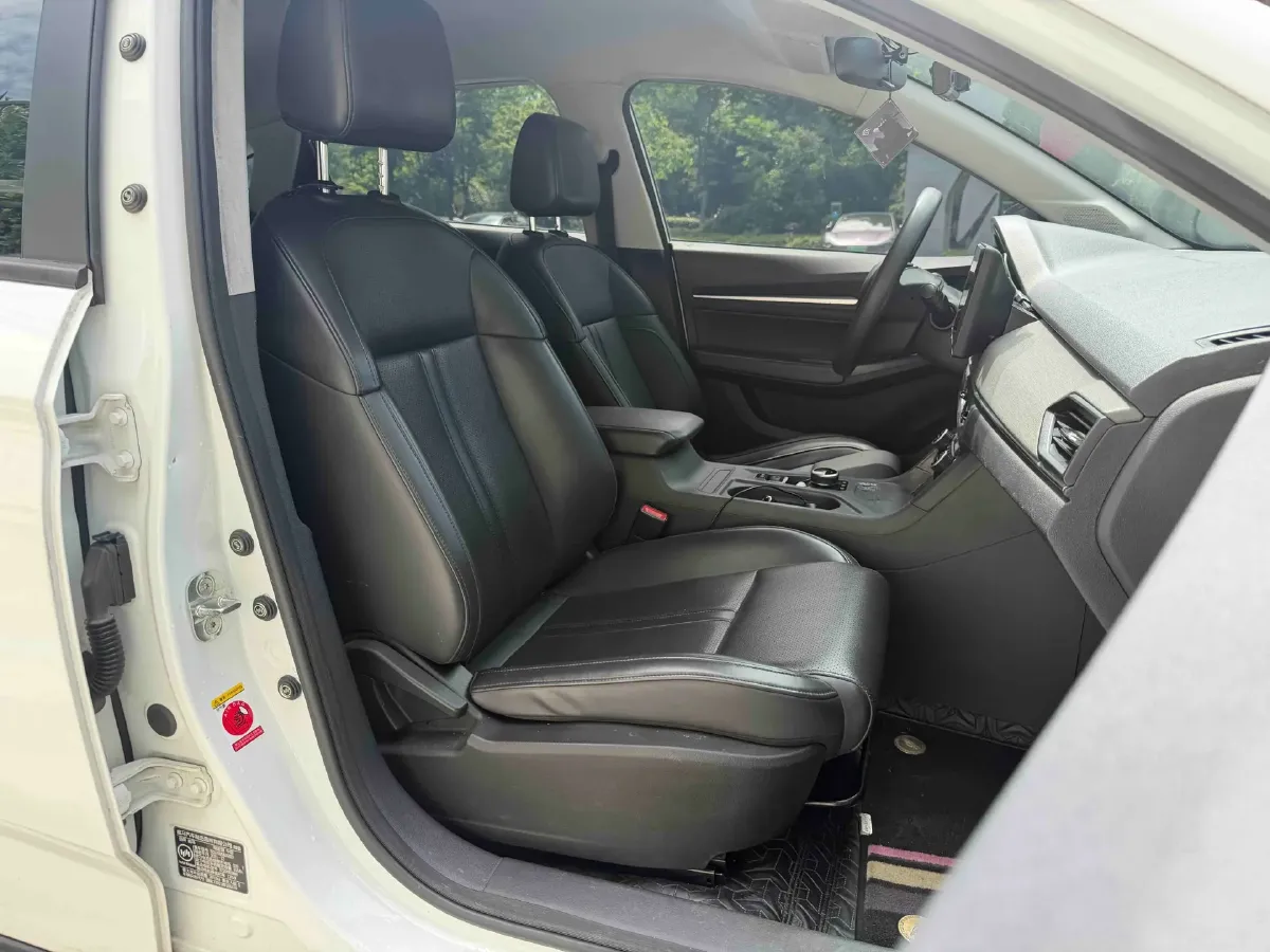 2021 Weltmeister E.5 BEV 49.92KWH,autocango,china used car exporter,china ev exporter,chinese used car exporter,chinese used ev exporter