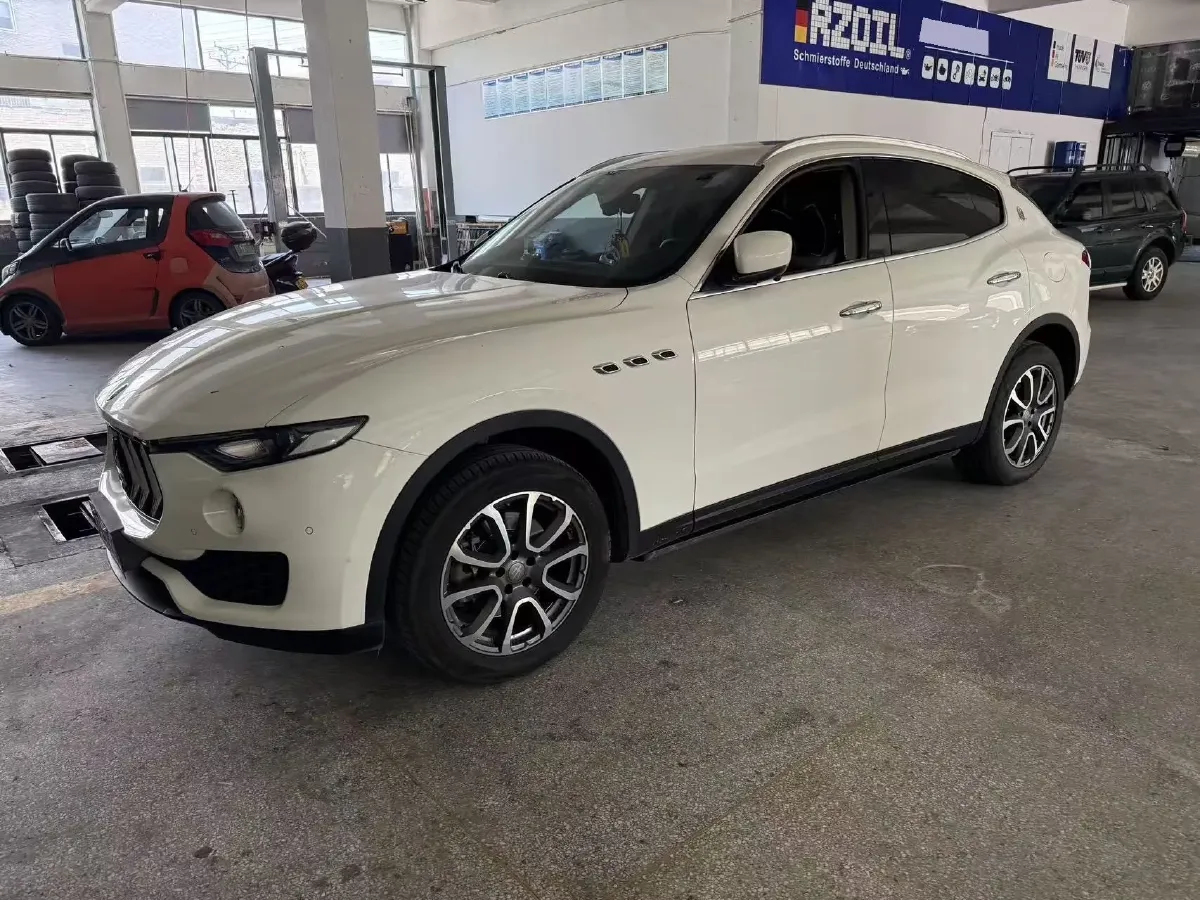 2018 Jaguar XJ 3.0T 340HP V6 8AT,autocango,china used car exporter,china ev exporter,chinese used car exporter,chinese used ev exporter
