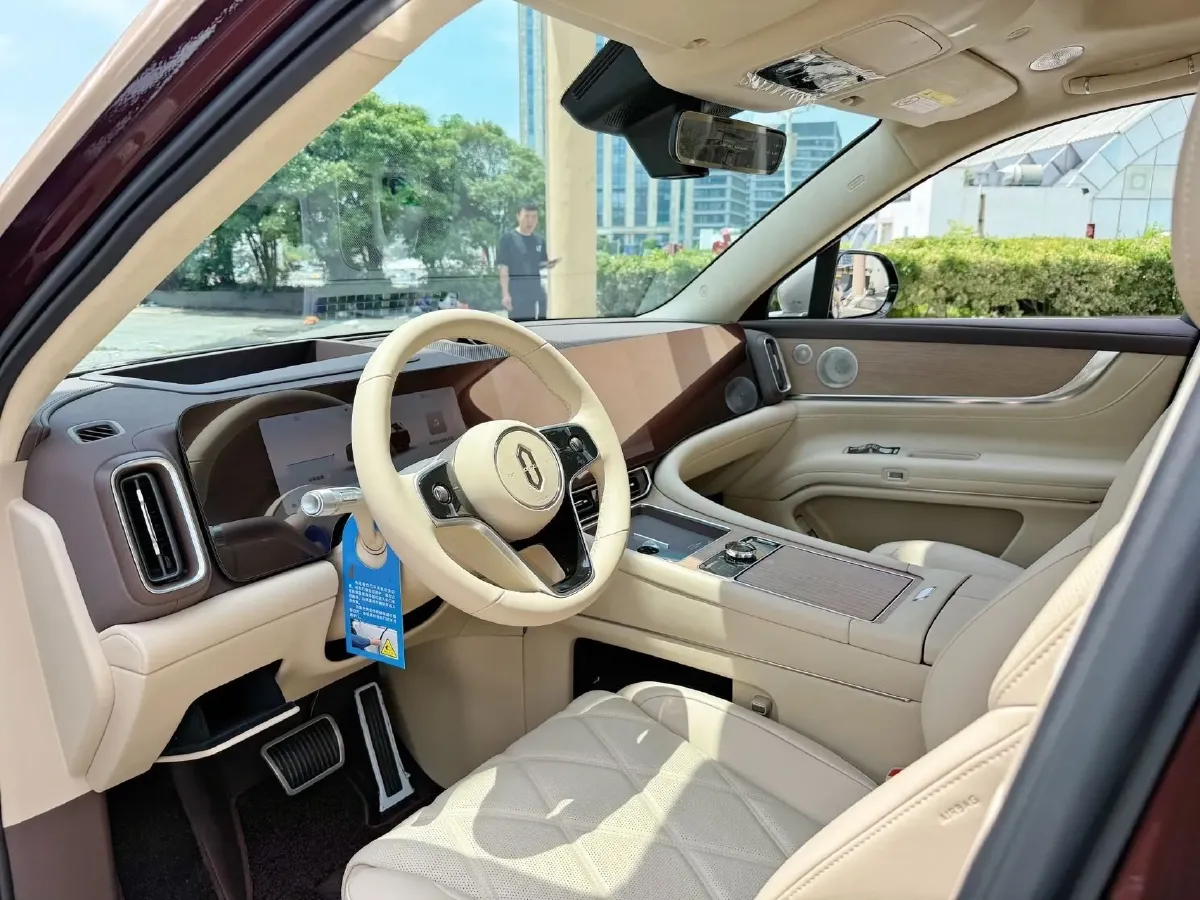 2025 AITO AITO M9 REEV 160HP REEV,autocango,china used car exporter,china ev exporter,chinese used car exporter,chinese used ev exporter