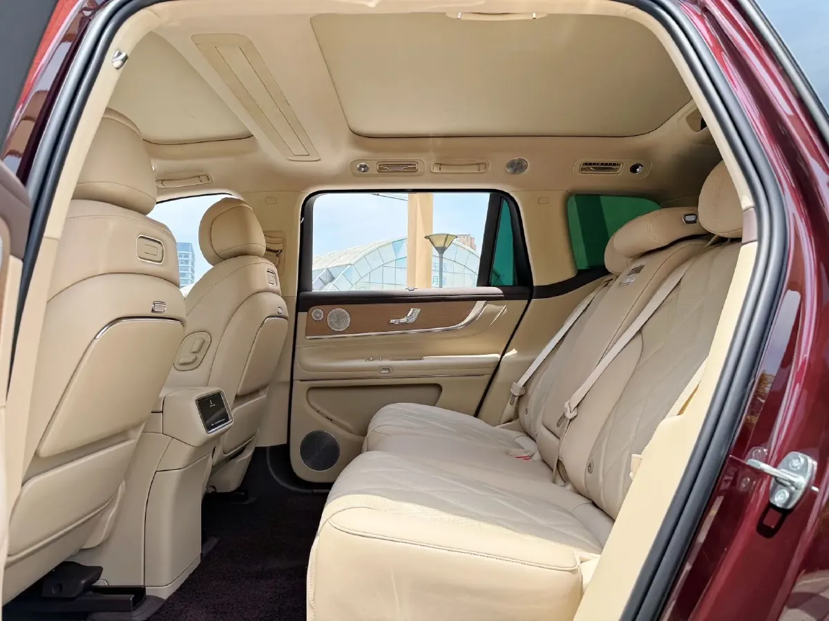 2025 AITO AITO M9 REEV 160HP REEV,autocango,china used car exporter,china ev exporter,chinese used car exporter,chinese used ev exporter