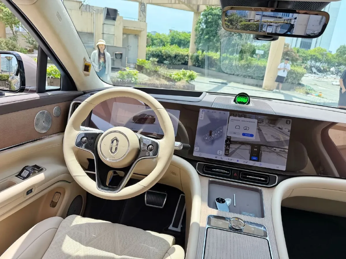 2025 AITO AITO M9 REEV 160HP REEV,autocango,china used car exporter,china ev exporter,chinese used car exporter,chinese used ev exporter
