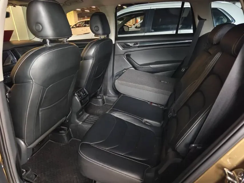 2018 Skoda Kodiak 1.8T 180HP L4 7DCT,autocango,china used car exporter,china ev exporter,chinese used car exporter,chinese used ev exporter