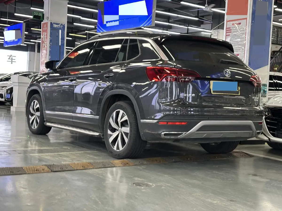 2019 Jeep Cherokee 2.0T 234HP L4 9AT,autocango,china used car exporter,china ev exporter,chinese used car exporter,chinese used ev exporter