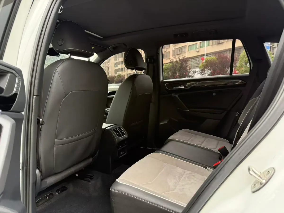 2019 Mercedes-Benz GLA Class 1.6T 156HP L4 7DCT,autocango,china used car exporter,china ev exporter,chinese used car exporter,chinese used ev exporter