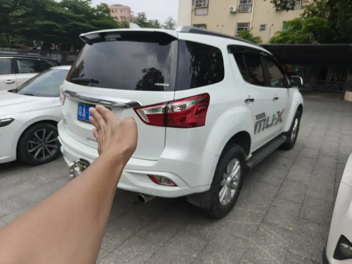 2020 Isuzu Mu-X 1.9T 166HP L4 6AT,autocango,china used car exporter,china ev exporter,chinese used car exporter,chinese used ev exporter