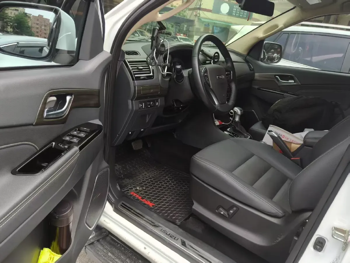 2020 Isuzu Mu-X 1.9T 166HP L4 6AT,autocango,china used car exporter,china ev exporter,chinese used car exporter,chinese used ev exporter