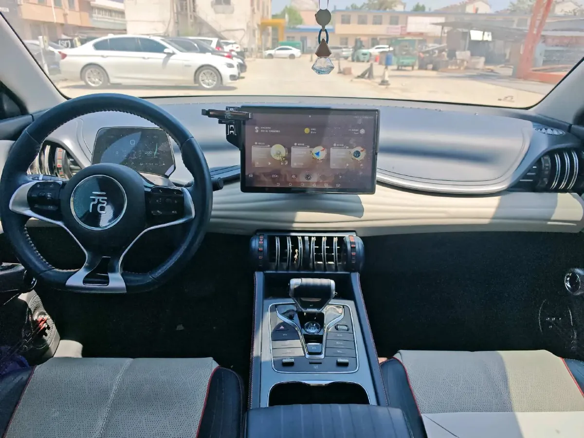 2022 Roewe RX5 MAX 1.5T 181HP L4 6AT,autocango,china used car exporter,china ev exporter,chinese used car exporter,chinese used ev exporter