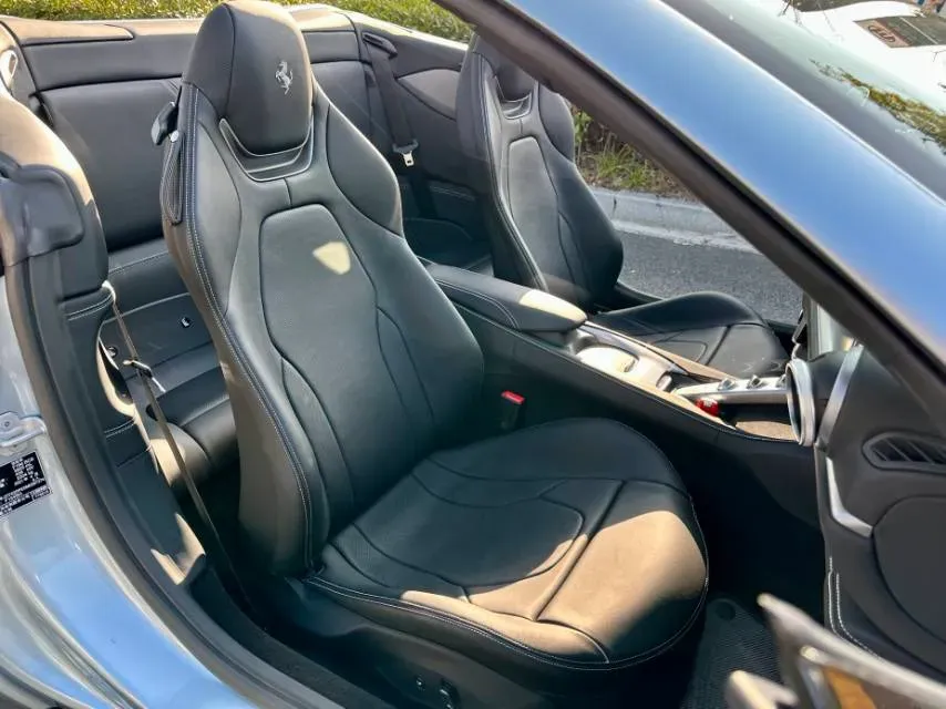 2021 Ferrari Portofino 3.9T 620HP V8 8DCT,autocango,china used car exporter,china ev exporter,chinese used car exporter,chinese used ev exporter
