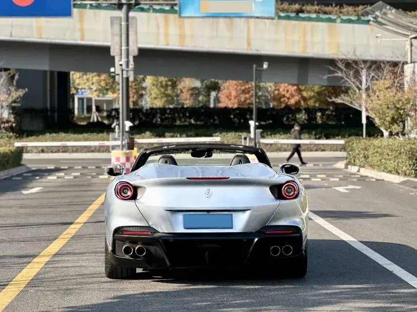 2021 Ferrari Portofino 3.9T 620HP V8 8DCT,autocango,china used car exporter,china ev exporter,chinese used car exporter,chinese used ev exporter