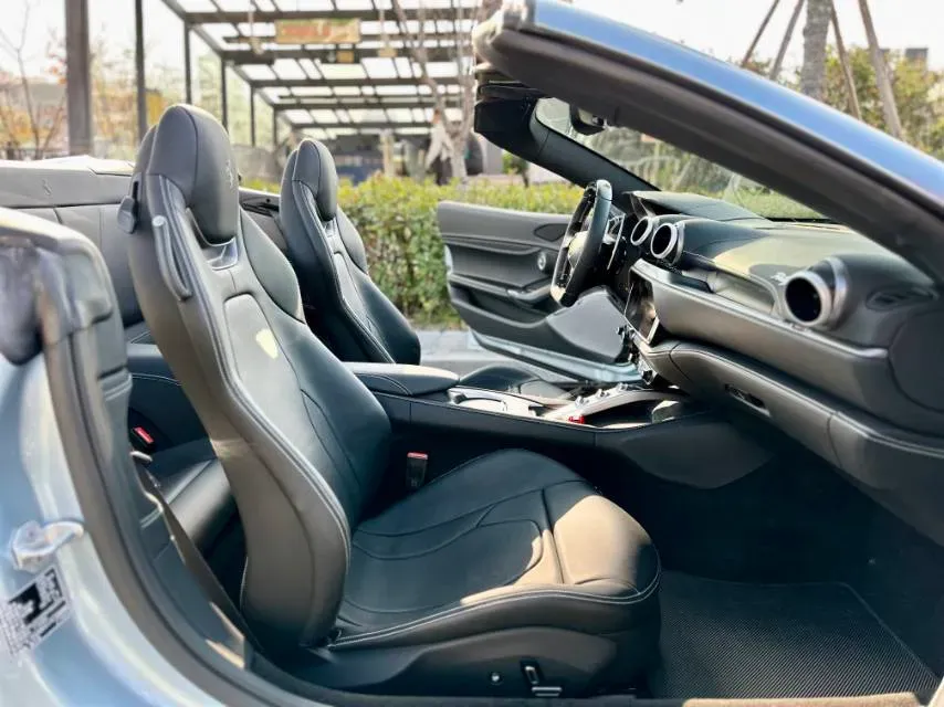 2021 Ferrari Portofino 3.9T 620HP V8 8DCT,autocango,china used car exporter,china ev exporter,chinese used car exporter,chinese used ev exporter