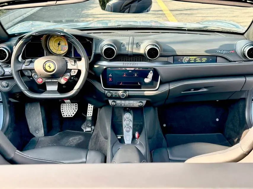 2021 Ferrari Portofino 3.9T 620HP V8 8DCT,autocango,china used car exporter,china ev exporter,chinese used car exporter,chinese used ev exporter