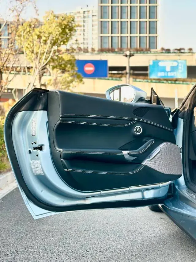 2021 Ferrari Portofino 3.9T 620HP V8 8DCT,autocango,china used car exporter,china ev exporter,chinese used car exporter,chinese used ev exporter