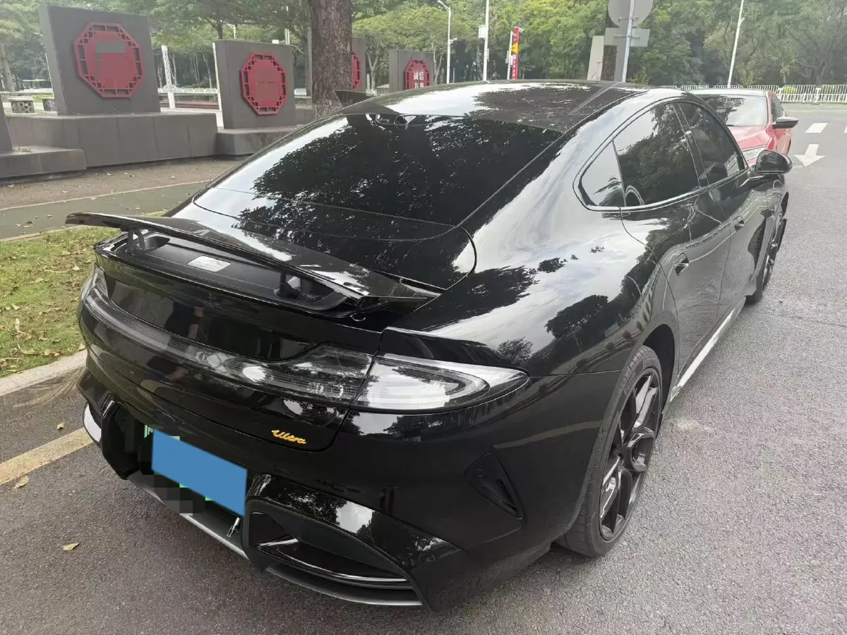 2025 MI SU7 Ultra BEV 93.7KWH,autocango,china used car exporter,china ev exporter,chinese used car exporter,chinese used ev exporter