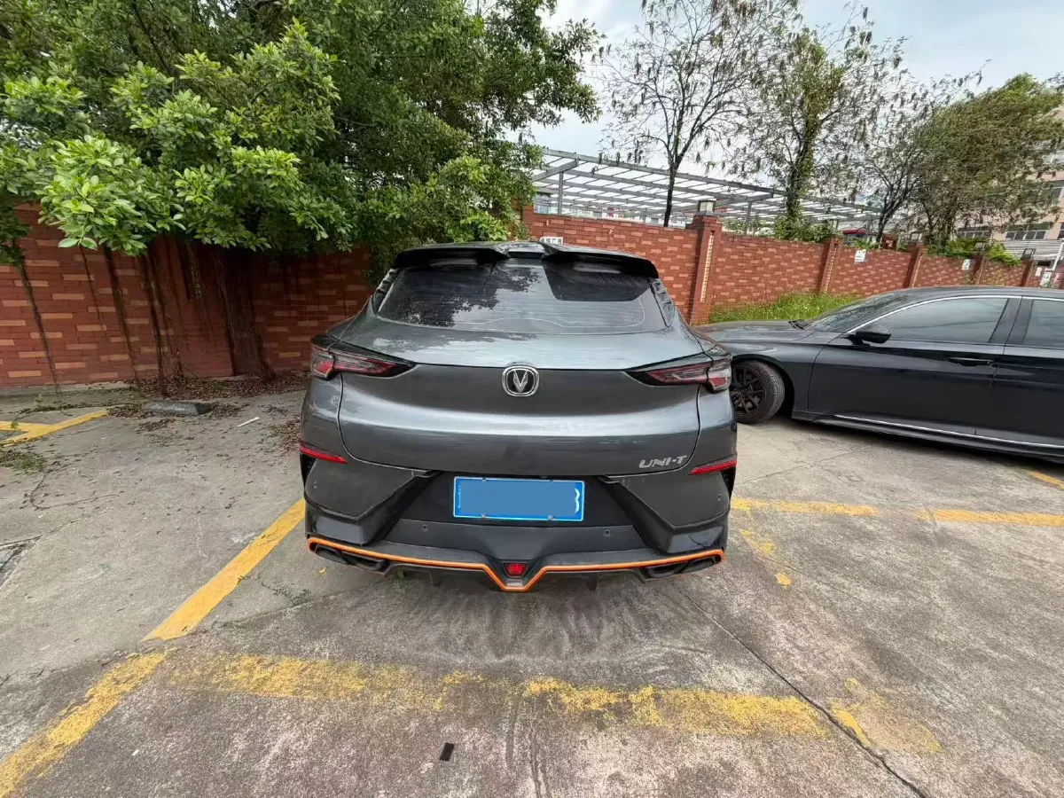 2022 ChangAn UNI-T 1.5T 188HP L4 7DCT,autocango,china used car exporter,china ev exporter,chinese used car exporter,chinese used ev exporter