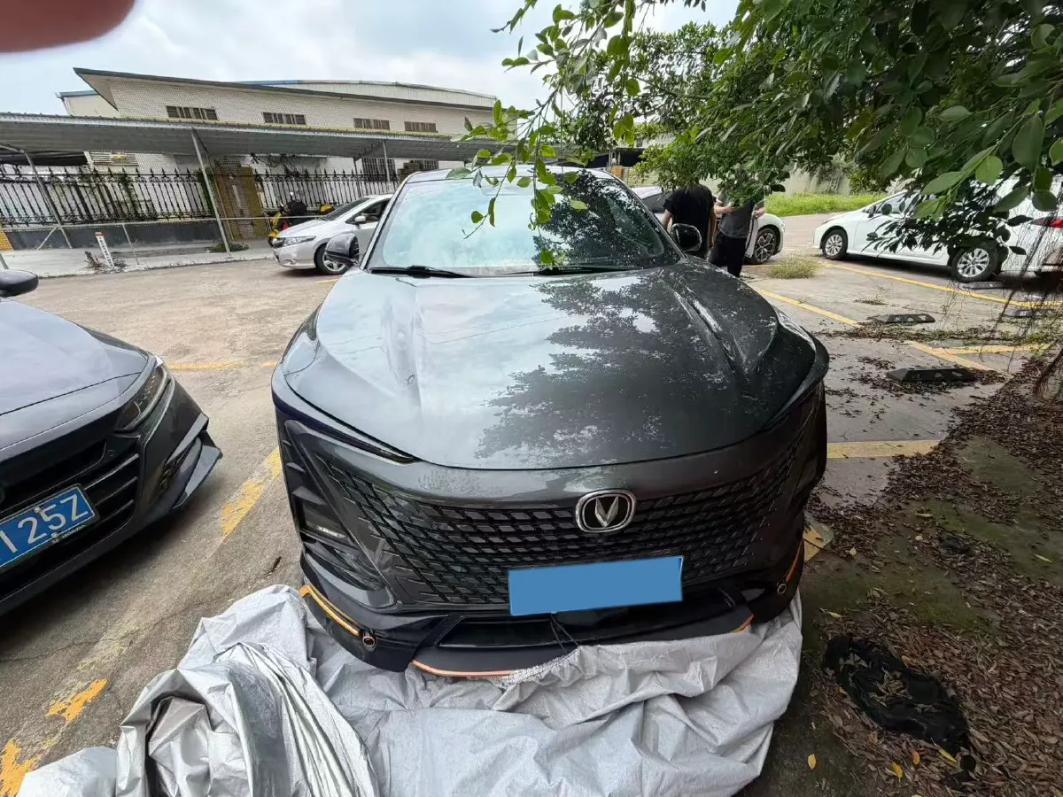 2022 ChangAn UNI-T 1.5T 188HP L4 7DCT,autocango,china used car exporter,china ev exporter,chinese used car exporter,chinese used ev exporter