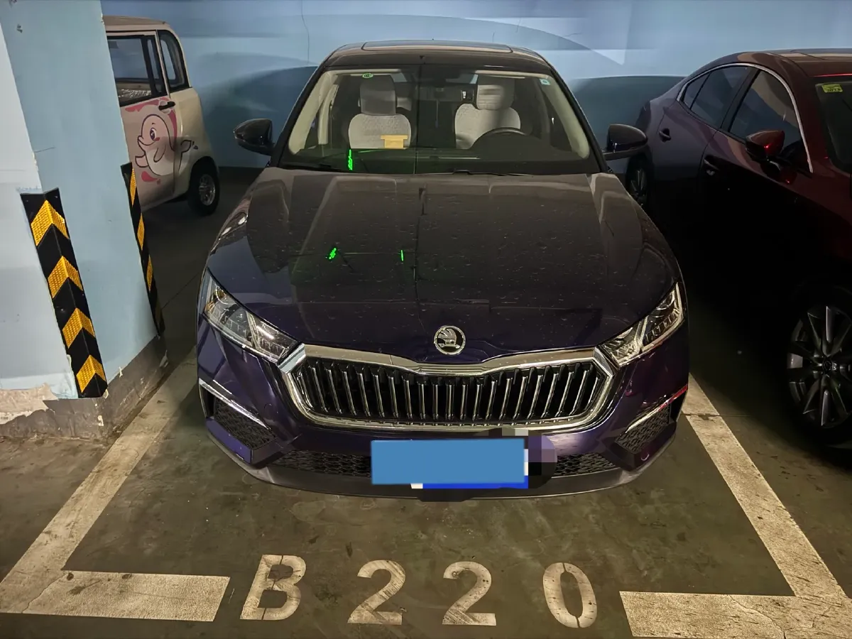 2021 Skoda Octavia 1.4T 150HP L4 7DCT,autocango,china used car exporter,china ev exporter,chinese used car exporter,chinese used ev exporter