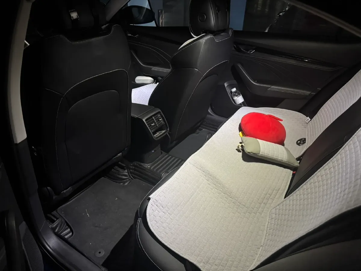 2021 Skoda Octavia 1.4T 150HP L4 7DCT,autocango,china used car exporter,china ev exporter,chinese used car exporter,chinese used ev exporter