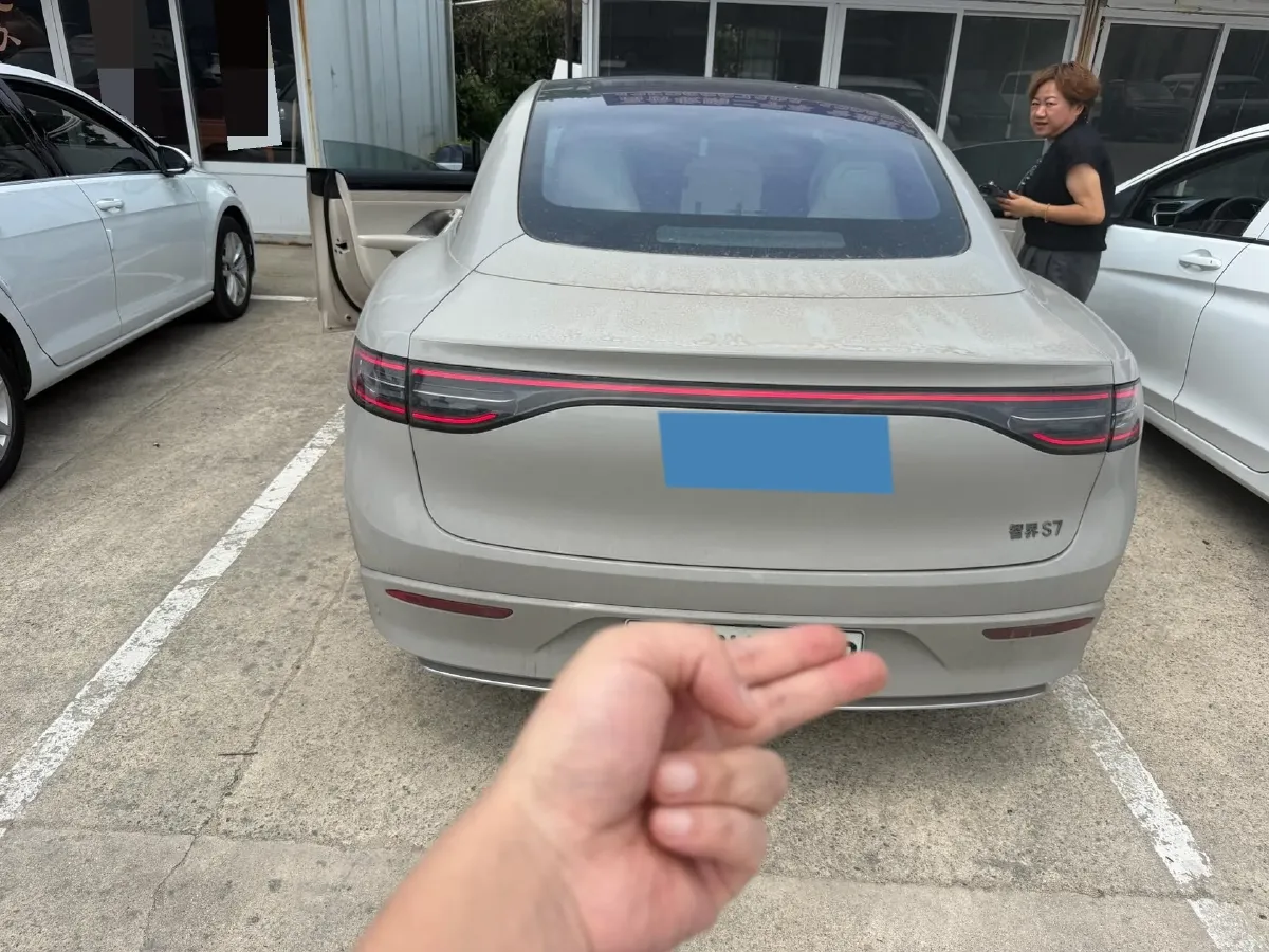 2025 Luxeed S7 BEV 82KWH,autocango,china used car exporter,china ev exporter,chinese used car exporter,chinese used ev exporter