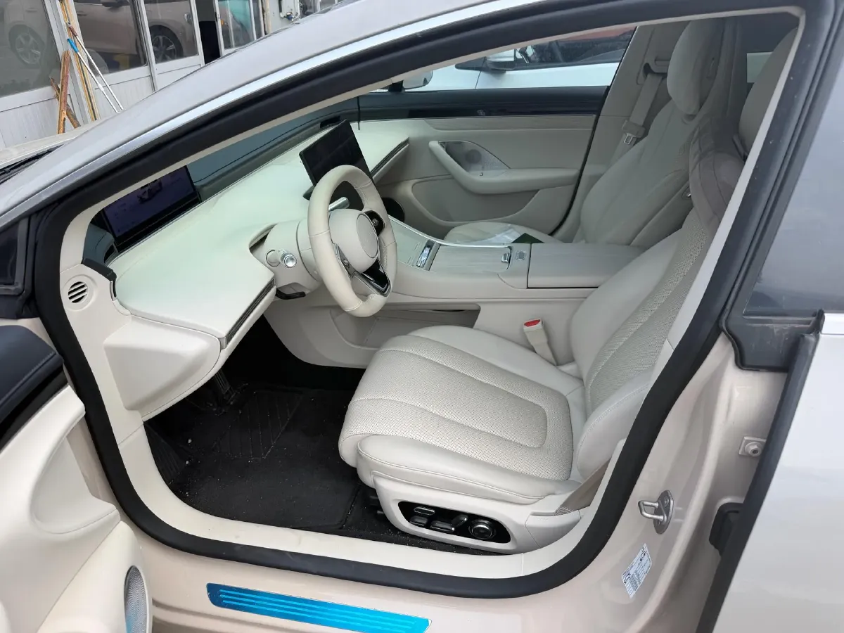 2025 Luxeed S7 BEV 82KWH,autocango,china used car exporter,china ev exporter,chinese used car exporter,chinese used ev exporter