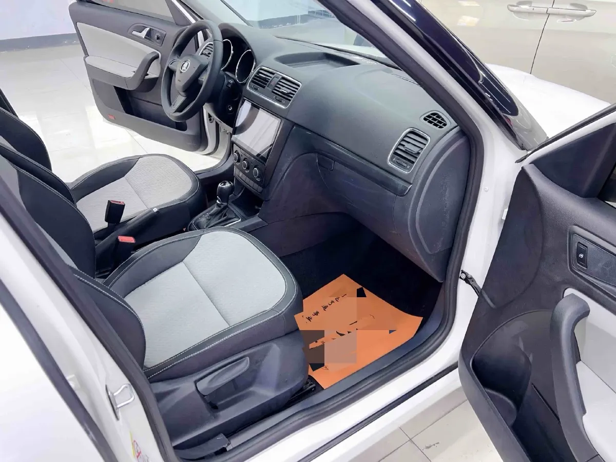 2017 Skoda Yeti 1.4T 150HP L4 7DCT,autocango,china used car exporter,china ev exporter,chinese used car exporter,chinese used ev exporter