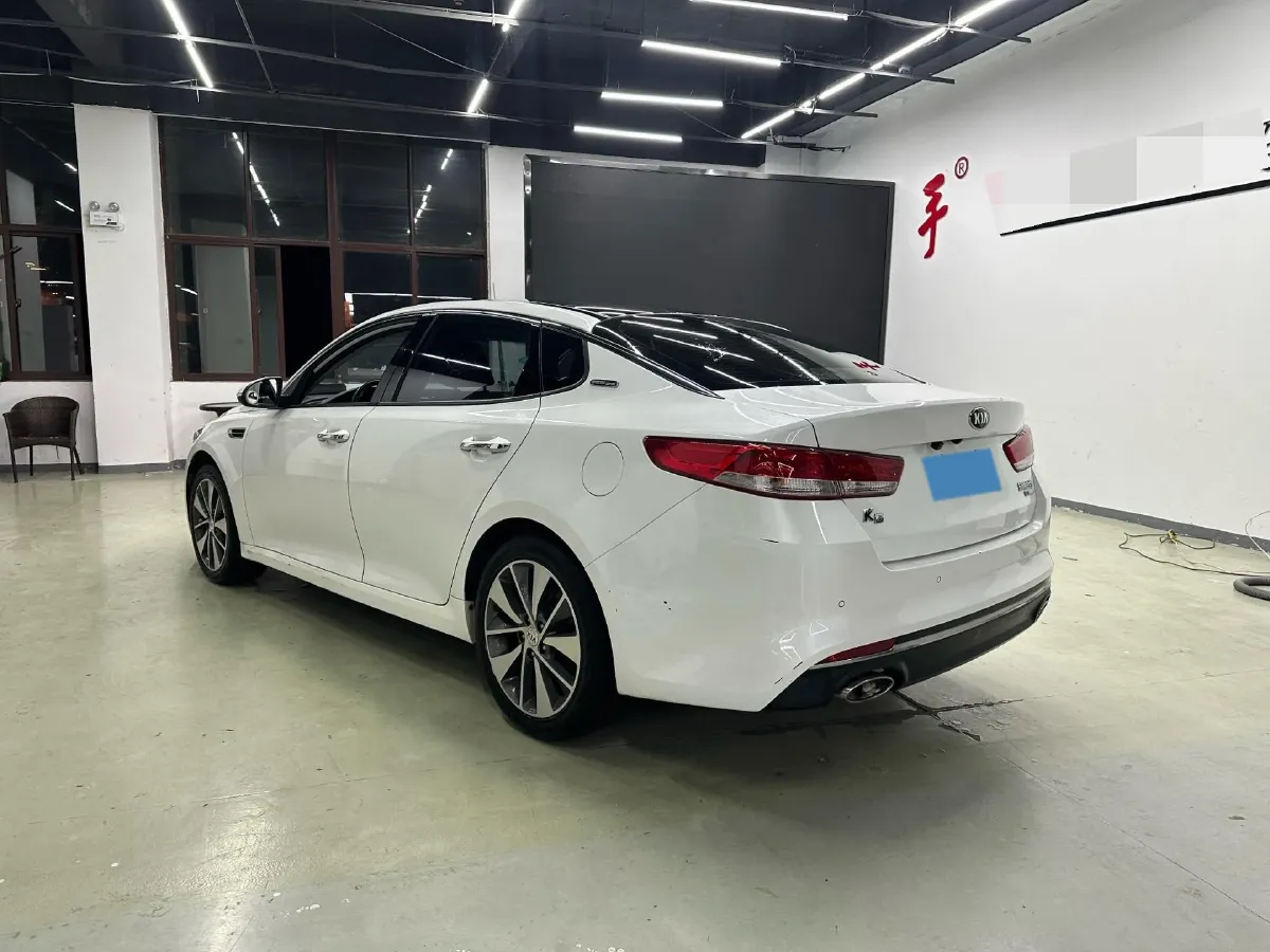 2017 Kia K5 2.0L 161HP L4 6AT,autocango,china used car exporter,china ev exporter,chinese used car exporter,chinese used ev exporter